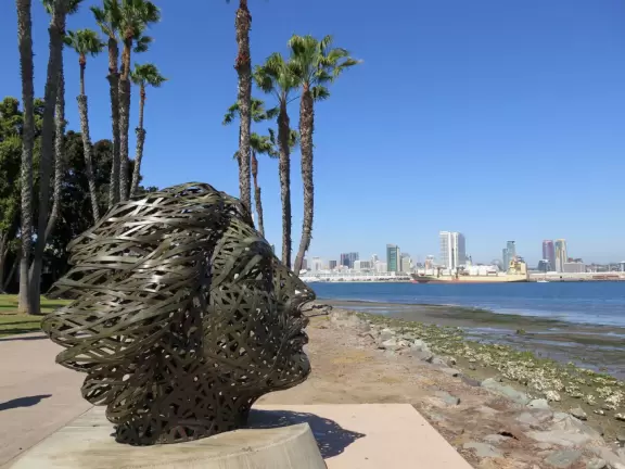 Fantastic one-mile stretch of off-street bike path along the north coast of Coronado Island!
