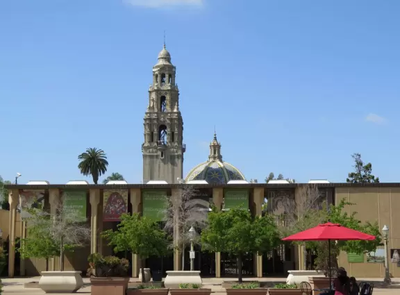 Stroll past beautiful architecture, ponds, fountains, flowers, and trees. Visit many different museums! And best of all, walk through sumptuous gardens.