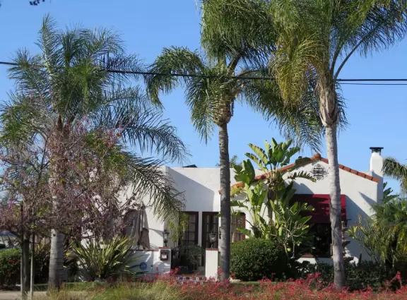 Neighborhood with cute 1920s craftsman houses and plenty of bars and cafes.