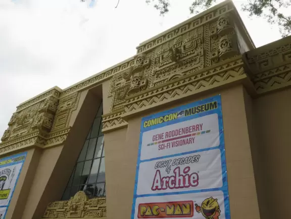 Costumes from movies, comic books from days of old, and items from favorite shows, all in a spacious museum with high ceilings and places to rest.