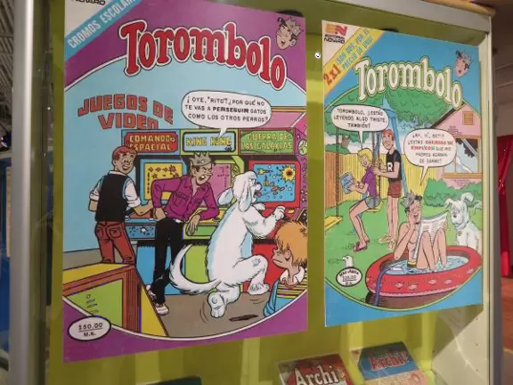 Costumes from movies, comic books from days of old, and items from favorite shows, all in a spacious museum with high ceilings and places to rest.