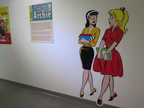 Costumes from movies, comic books from days of old, and items from favorite shows, all in a spacious museum with high ceilings and places to rest.