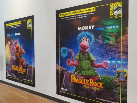 Costumes from movies, comic books from days of old, and items from favorite shows, all in a spacious museum with high ceilings and places to rest.