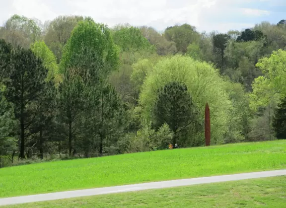 Airy modern architecture and many paintings. Cafe, gift shop, amazing landscaped grounds with sculptures and boulders to climb. Summer concerts.