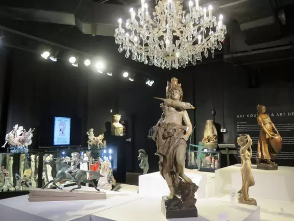 Beautiful collection of glass and clay objects!