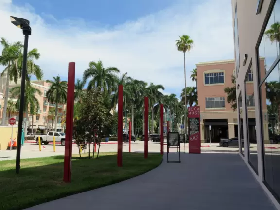 Large, airy museum with fantastic temporary exhibits!