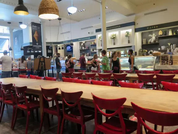 Adorable architecture, lots of cafes, and a good bookstore.