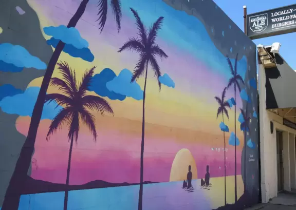 Seven block stretch of cute cafes and coffee shops!