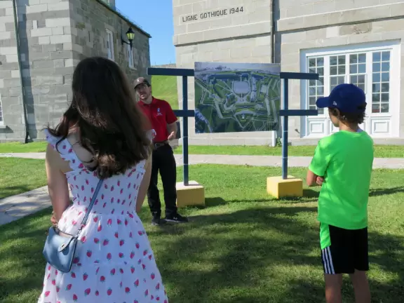 Fantastic citadel to visit. Lots of beauty, and interesting. Well worth a tour!