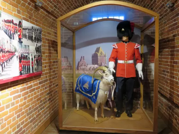 Fantastic citadel to visit. Lots of beauty, and interesting. Well worth a tour!