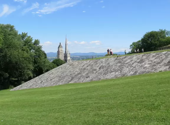 Fantastic citadel to visit. Lots of beauty, and interesting. Well worth a tour!