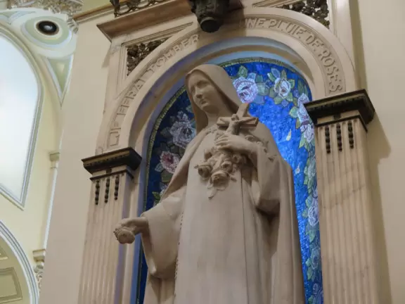 Cathedral in the center of the Old Town, across from&nbsp; Hotel de Ville (City Hall).