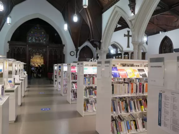 Cute street with cafes and markets, with more locals than tourists. Buzzing nightlife.