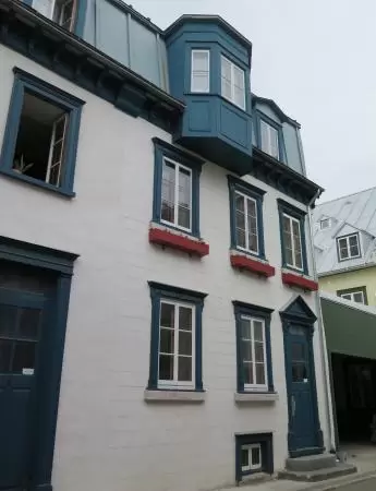 Adorable architecture, lots of cafes, and a good bookstore.