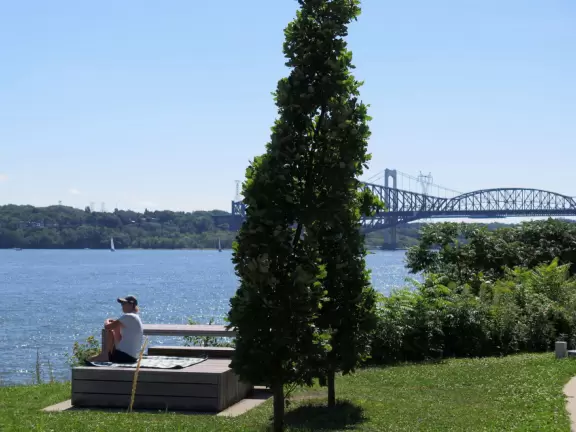 Wonderful spot along the river, with happy people biking and roller blading by. Observation tower with sweeping views.