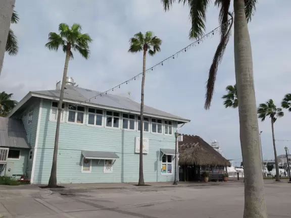Sleepy, modest town. Good place to start a drive down Indian River Rd, or to enjoy a coffee at Old Florida Coffee Co, the most attractive spot in town.
