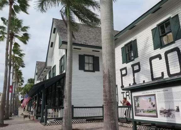 The Cobb building was built in 1882. 