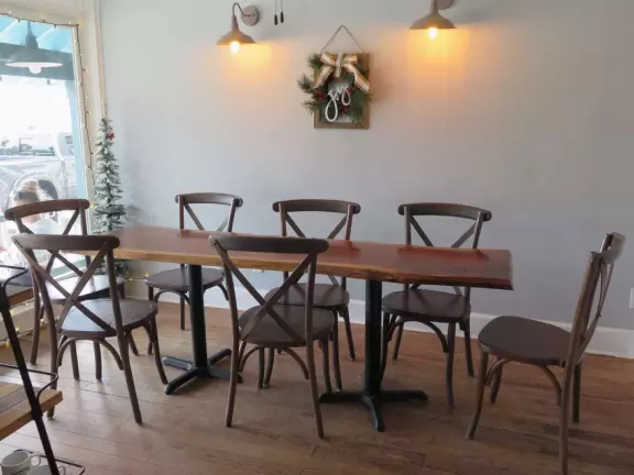 Sleepy, modest town. Good place to start a drive down Indian River Rd, or to enjoy a coffee at Old Florida Coffee Co, the most attractive spot in town.