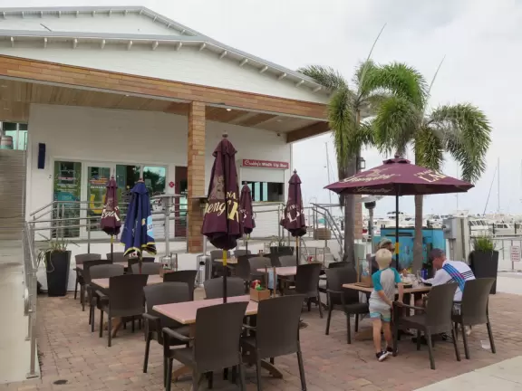 Sleepy, modest town. Good place to start a drive down Indian River Rd, or to enjoy a coffee at Old Florida Coffee Co, the most attractive spot in town.