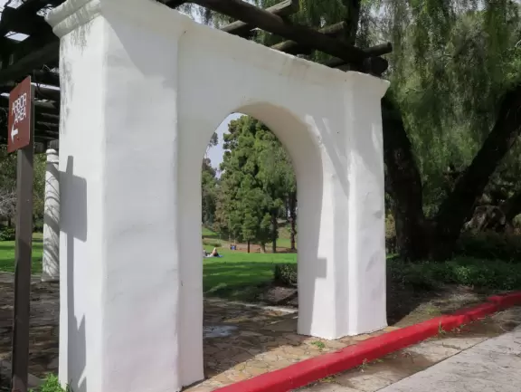 Lovely park atop a high hill, with Spanish presidio (fort) and monuments to early European settlers in California, plus flowers and gorgeous trees.