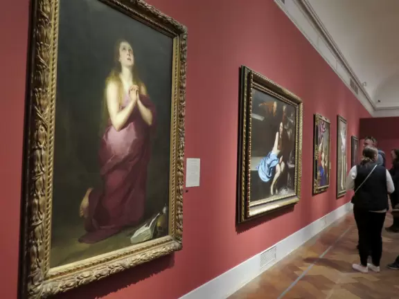 Art museum in a beautiful building in Balboa Park, with pleasant patio cafe beside a lawn.