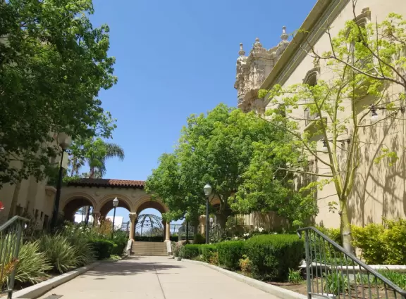 Stroll past beautiful architecture, ponds, fountains, flowers, and trees. Visit many different museums! And best of all, walk through sumptuous gardens.