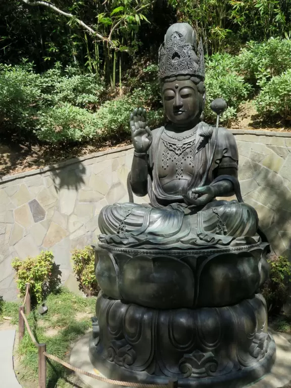 Pleasant garden for a walk, in the middle of Balboa Park!