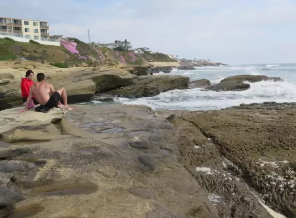 Youthful area with lovely cove and tide pools.