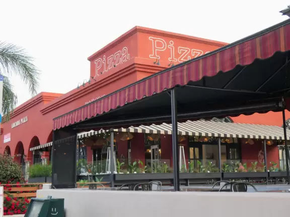 Cute town along Coast Highway, with bright cafes, and beaches just a short walk away.