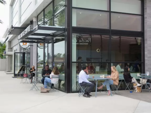 Gorgeous outdoor mall near UC San Diego, with lots of public spaces, cafes, and even a huge outdoor climby for kids.