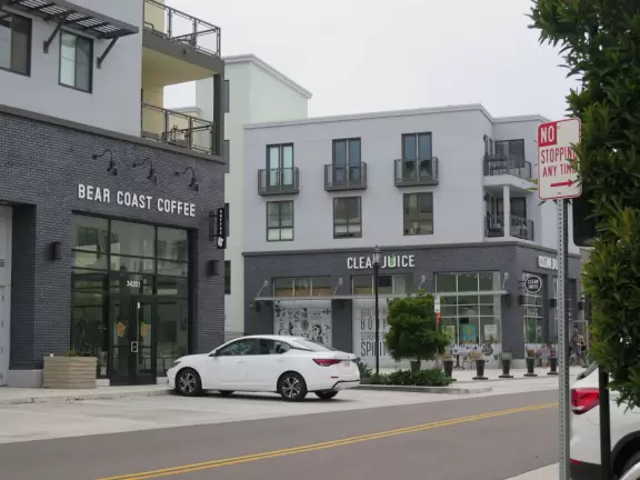 Cute cafes a few blocks back from the cliffs overlooking the harbor.
