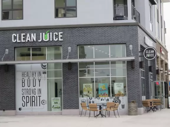 Cute cafes a few blocks back from the cliffs overlooking the harbor.