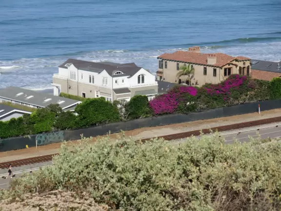Gorgeous hike through sagebrush with views of the ocean. Space age playground too.