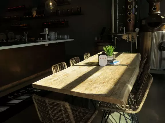 Place to taste beer or spirits, with tons of atmosphere and a happy vibe.