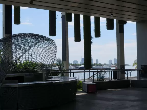 Art museum on the water with fantastic public spaces for all to enjoy, and a good gift shop.