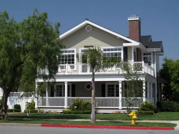 A walk among tropical trees and flowers, and the sweetest houses.