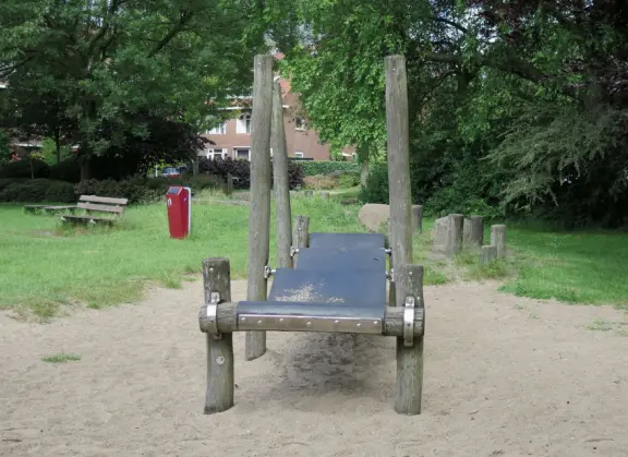 19 windmills that were built around 1740, along a canal, in a barren, wide open area. The windmills were built to pump water to prevent flooding. A touristy activity.