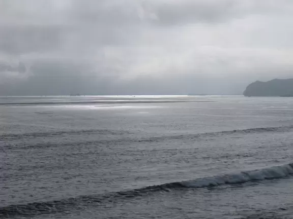 Walkway on the cliffs, in front of the resorts, that's bliss at sunset and in springtime when there are flowers galore. Take stairs down to a sheltered cove with tide pools.