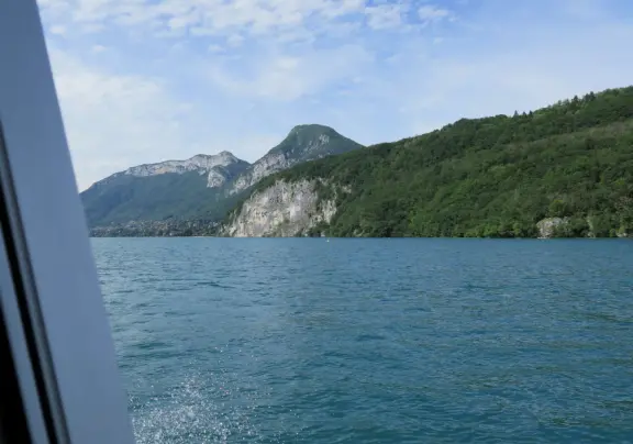 You will never forget a one-hour boat trip around Lake Annecy!