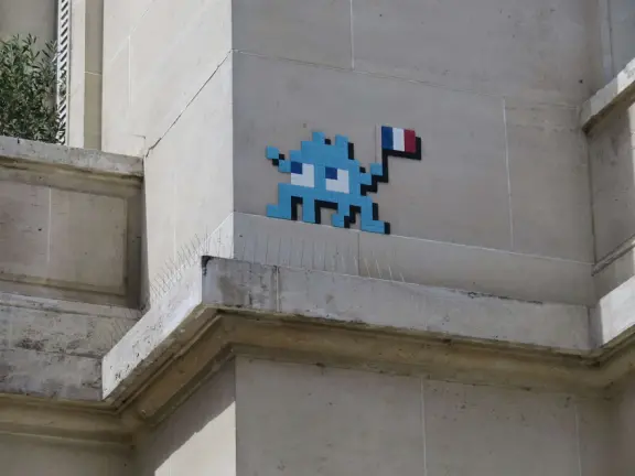 Fantastic views of the Eiffel Tower, plus a playground and carousel!