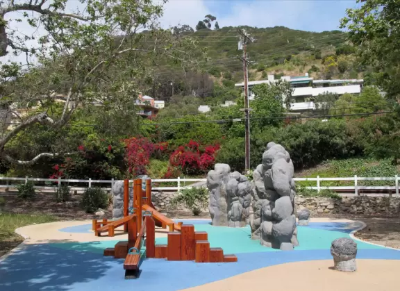 Gorgeous neighborhood park with imaginative, unusual playground.