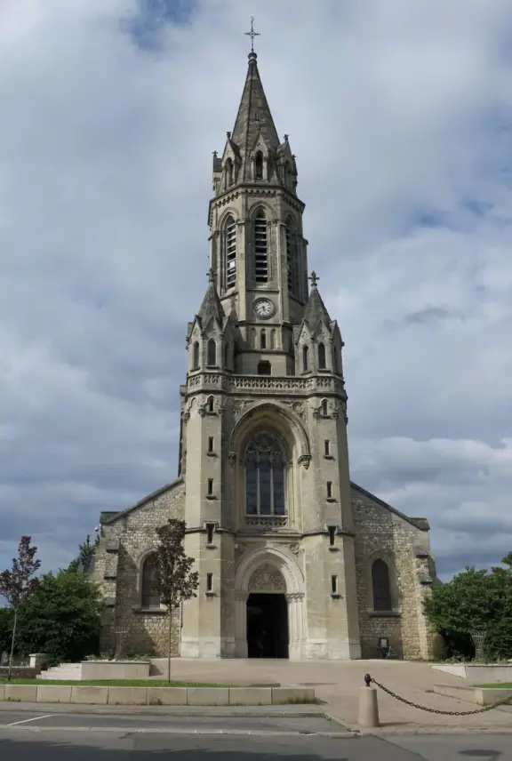 Charming streets around Saint Anthony of Padua Church, and a relaxing place to stay if you want to see Versailles Palace and Gardens.