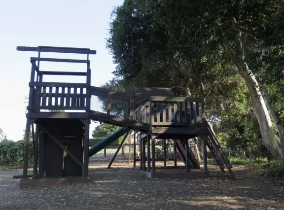 Beautiful pumpkin patch, in-ground trampolines, games, and a huge corn maze with two bridges in a gorgeous setting with mountain views.