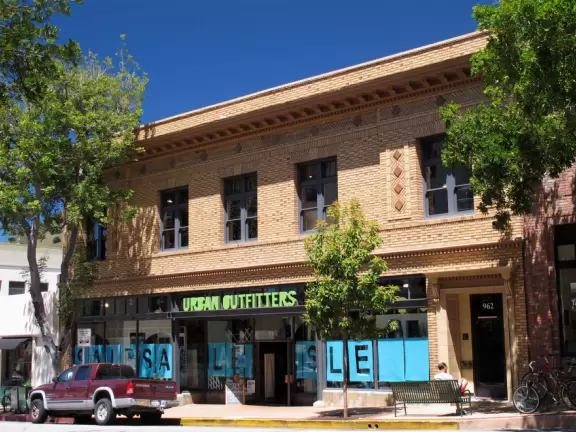A main street of late 19th century storefronts, popular cafes, and a hip college scene.&nbsp;
