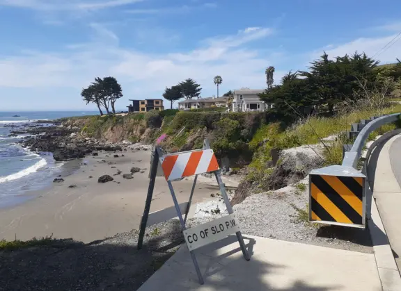 Short walk along Lucerne Street, past two gorgeous views: of Half Seal Cove, and Cayucos Beach.