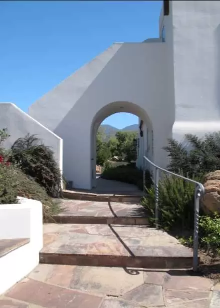 A popular playground for little kids, with shady picnic areas. Nearby at a Greek Church, pretend you're on an island in Greece...