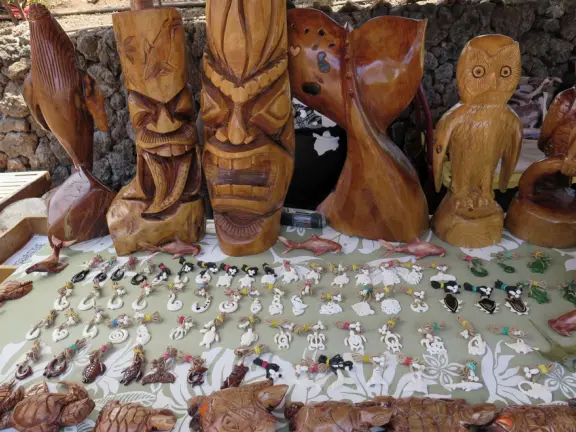 An excellent aquarium in a breezy, tropical setting at the harbor. Many interesting fish you haven't seen before!