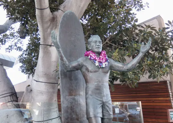 Healthy cafes, sweet Mary Star of the Sea Church, coffee shops, and walk past the amazing cliffs and coves of La Jolla.