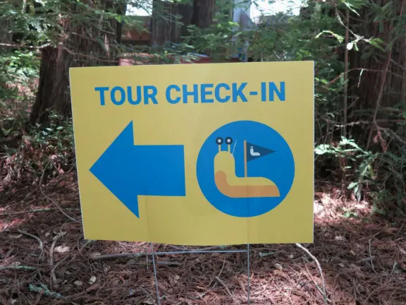 The banana slug logo is very cute!