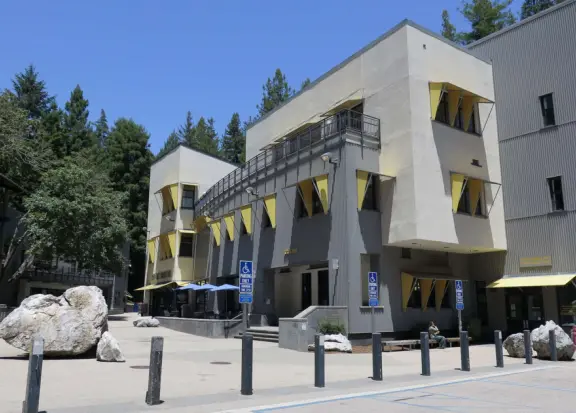 <a href="/Santa_Cruz/San_Jose/Natural_Bridges_State_Beach_Santa_Cruz.html" target="_blank" rel="noopener"></a>UCSC has a pleasant campus set in a redwood forest, with sunny clearings with picnic tables, a quarry amphitheater, a field with views of the oce